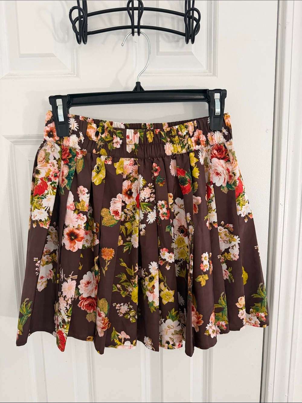 Princess Vera wang Brown Floral Pleated Mini Skirt Size Medium